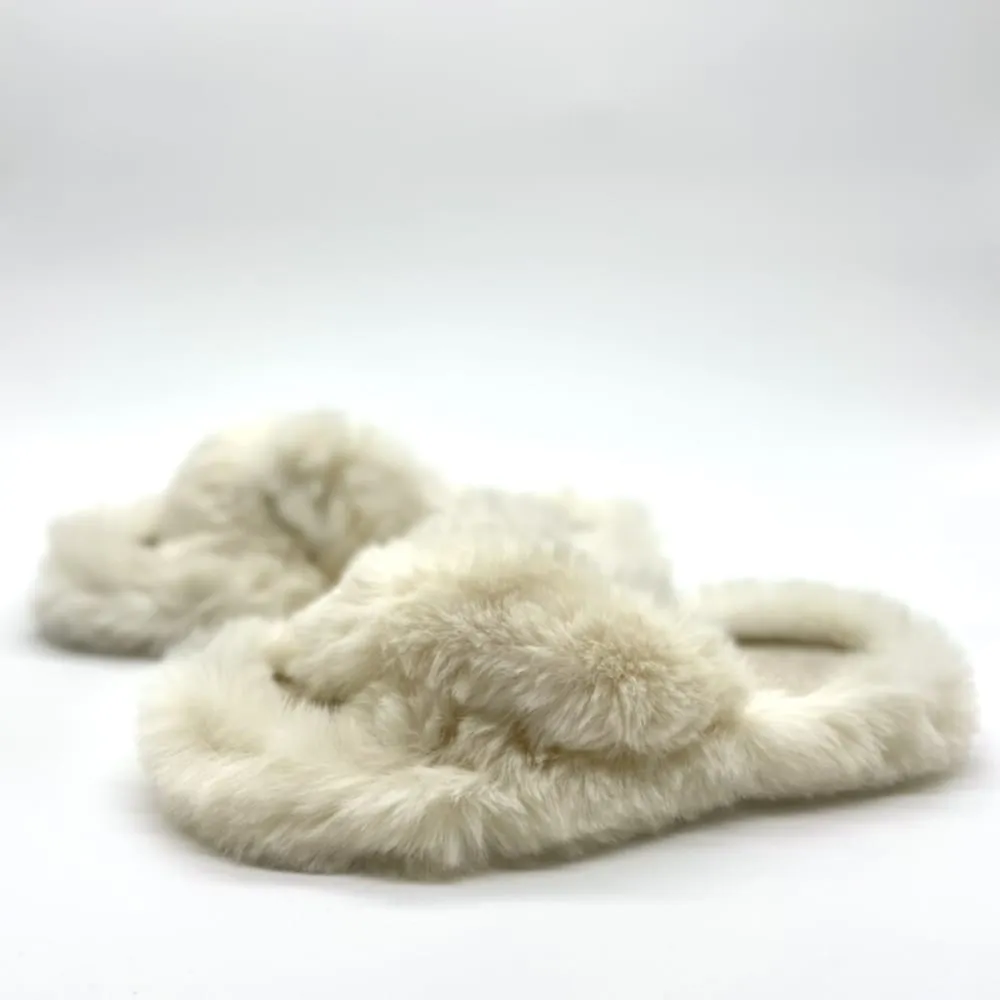 Crossover Fluffy Slippers in Cream
