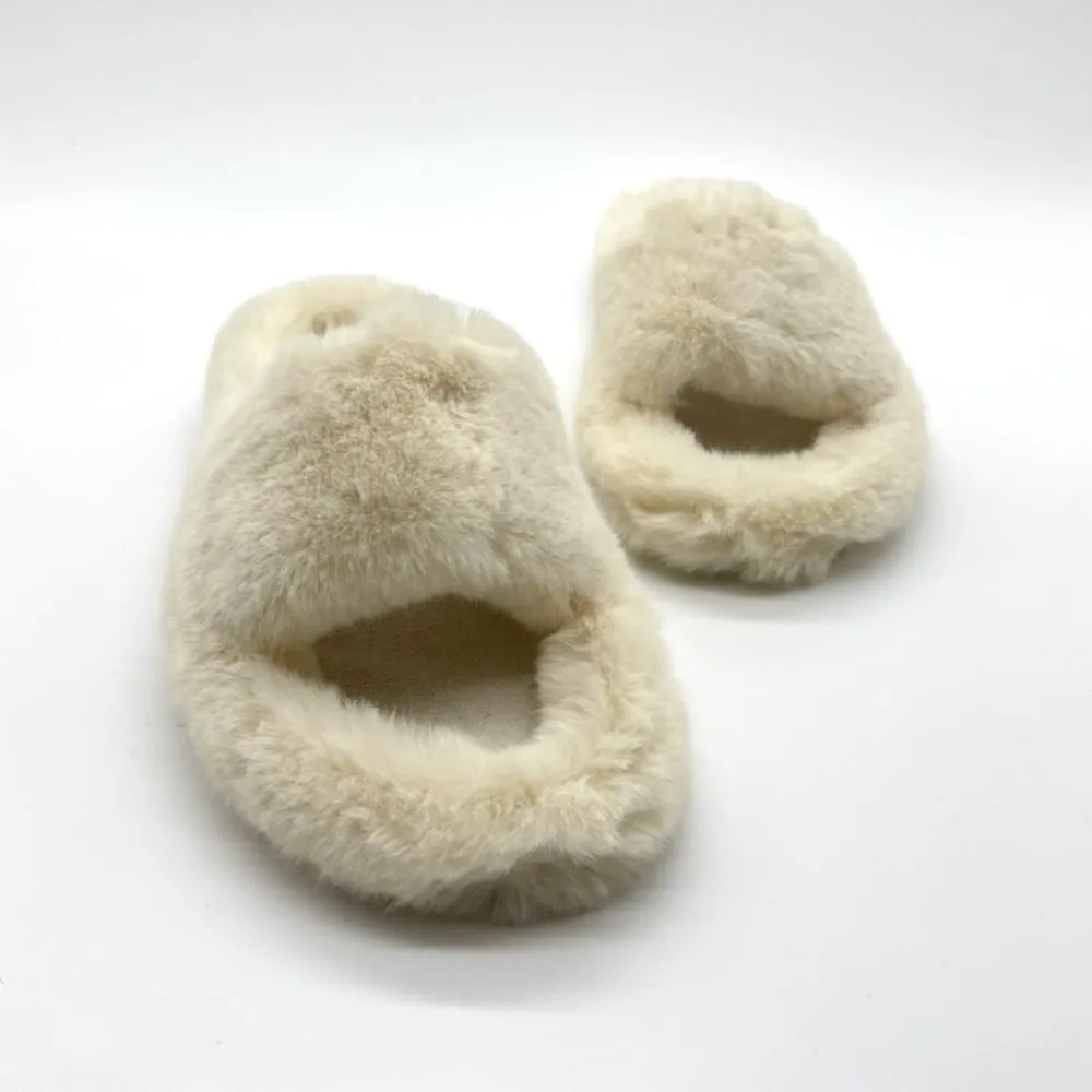 Fluffy Slippers in Cream