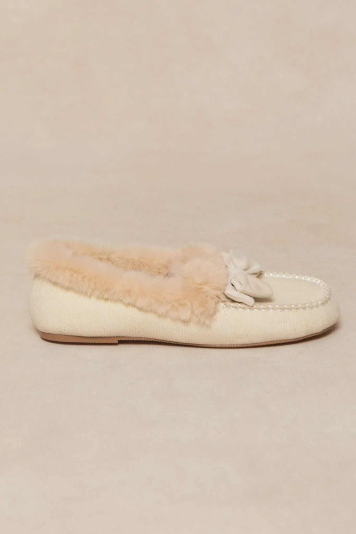 Ivy Bow Slippers in Cream