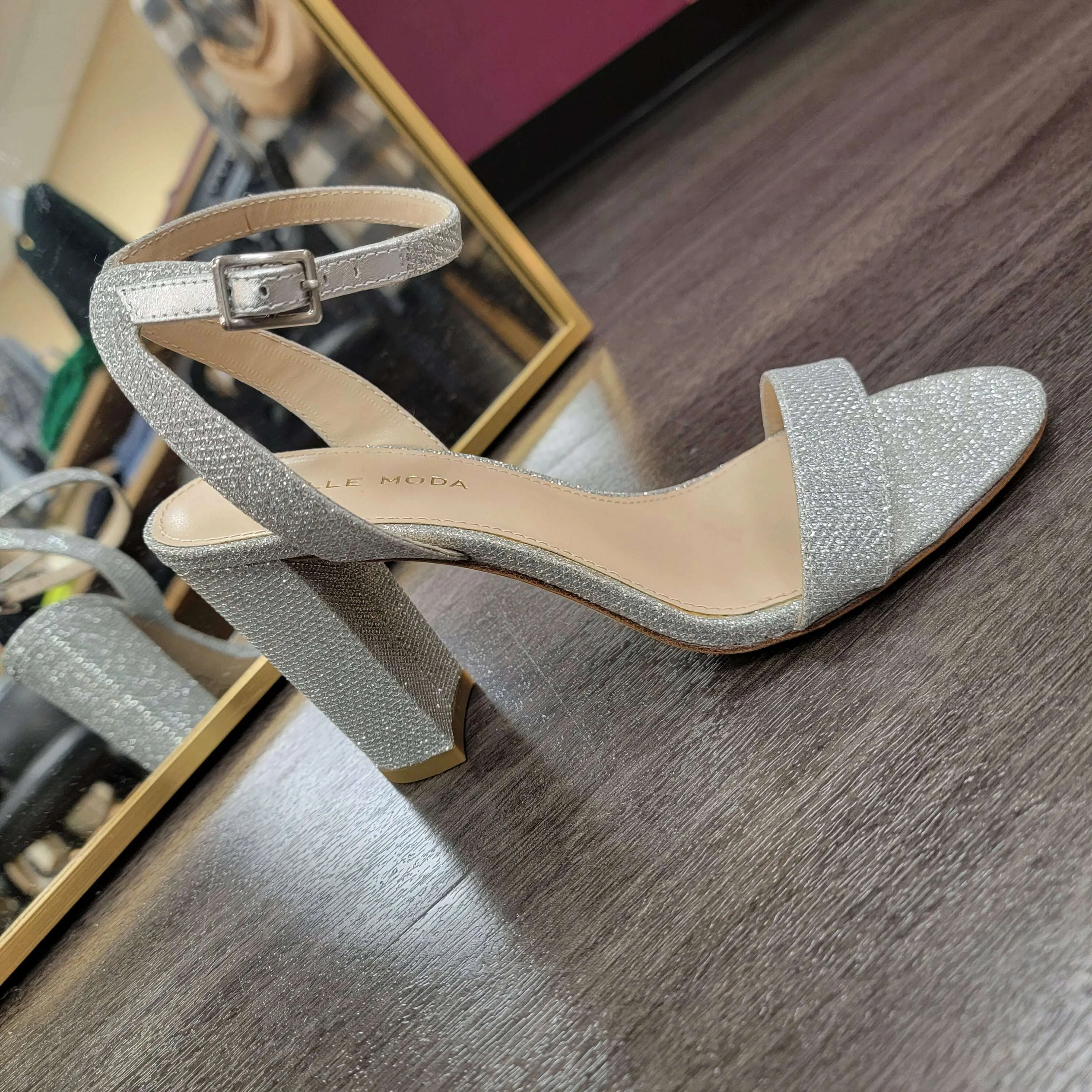 PELLE MODA - BRYNN - Silver Metallic