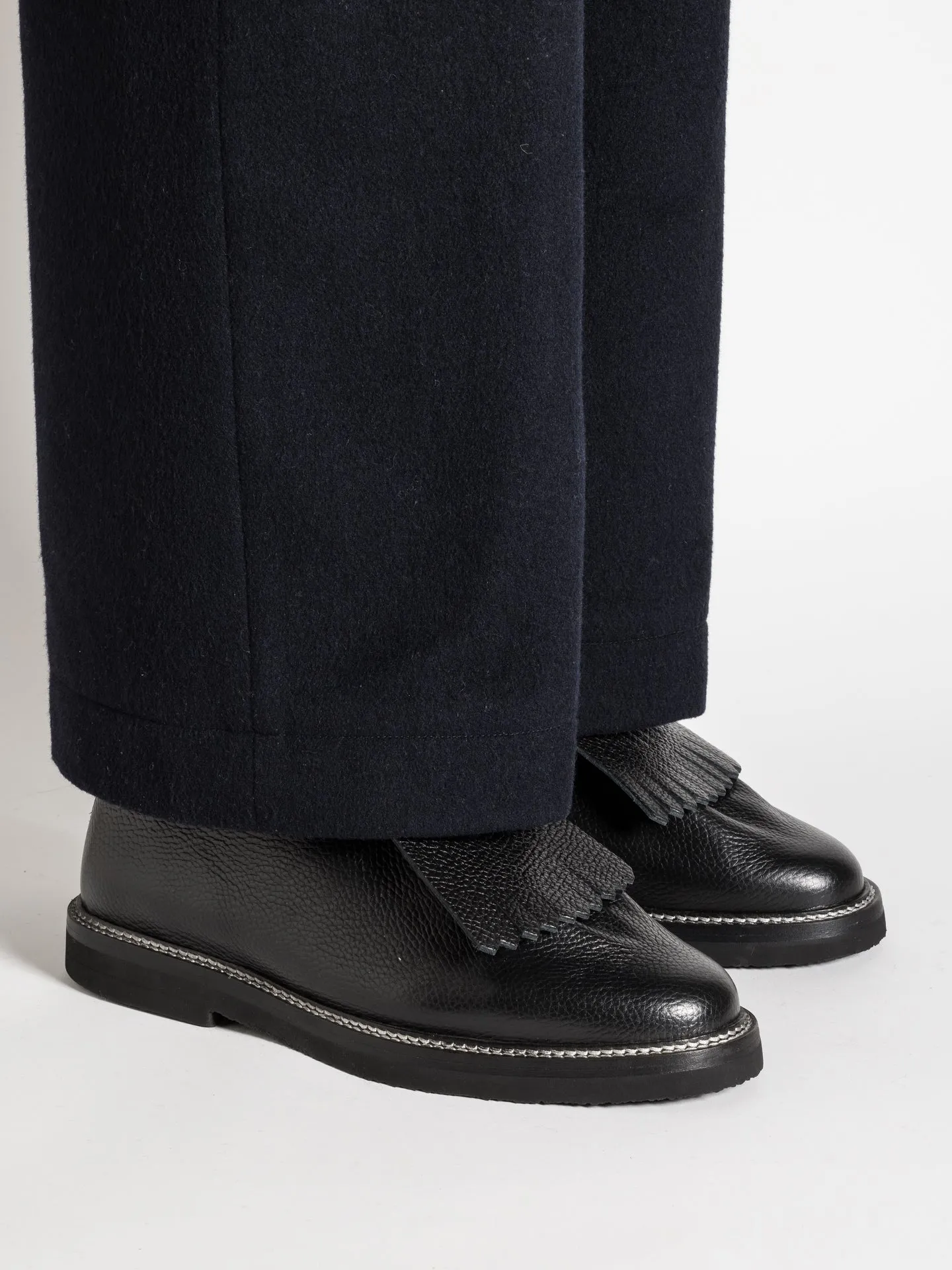 RAY BLACK GRAINED