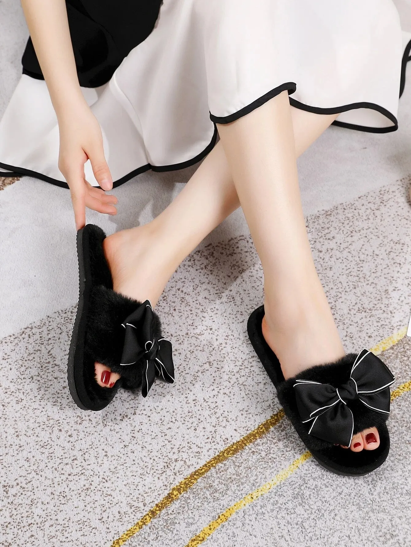 SHEIN Bow Decor Fluffy Bedroom Slippers