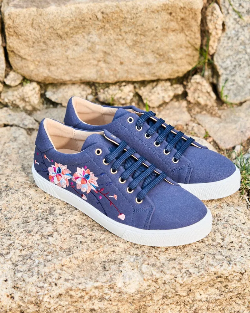 Virevolte Recycled Grain Leather Vegan Sneakers | Night Flowers