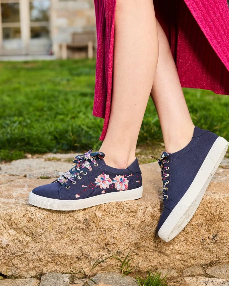Virevolte Recycled Grain Leather Vegan Sneakers | Night Flowers