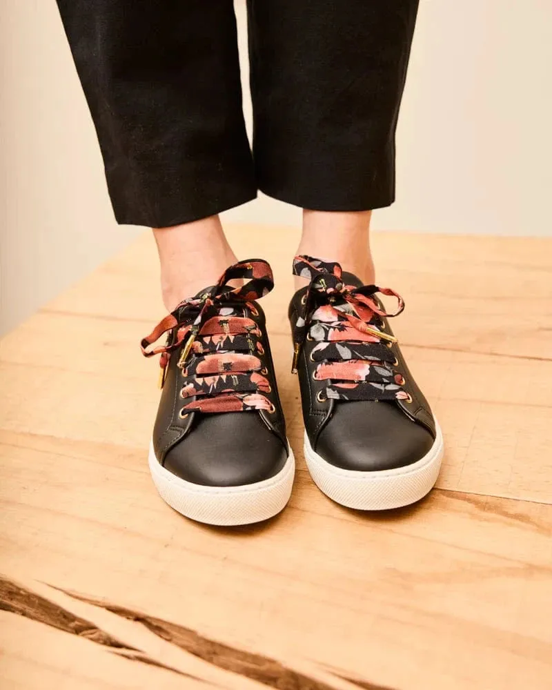 Virevolte Recycled Grain Leather Vegan Trainers | Black