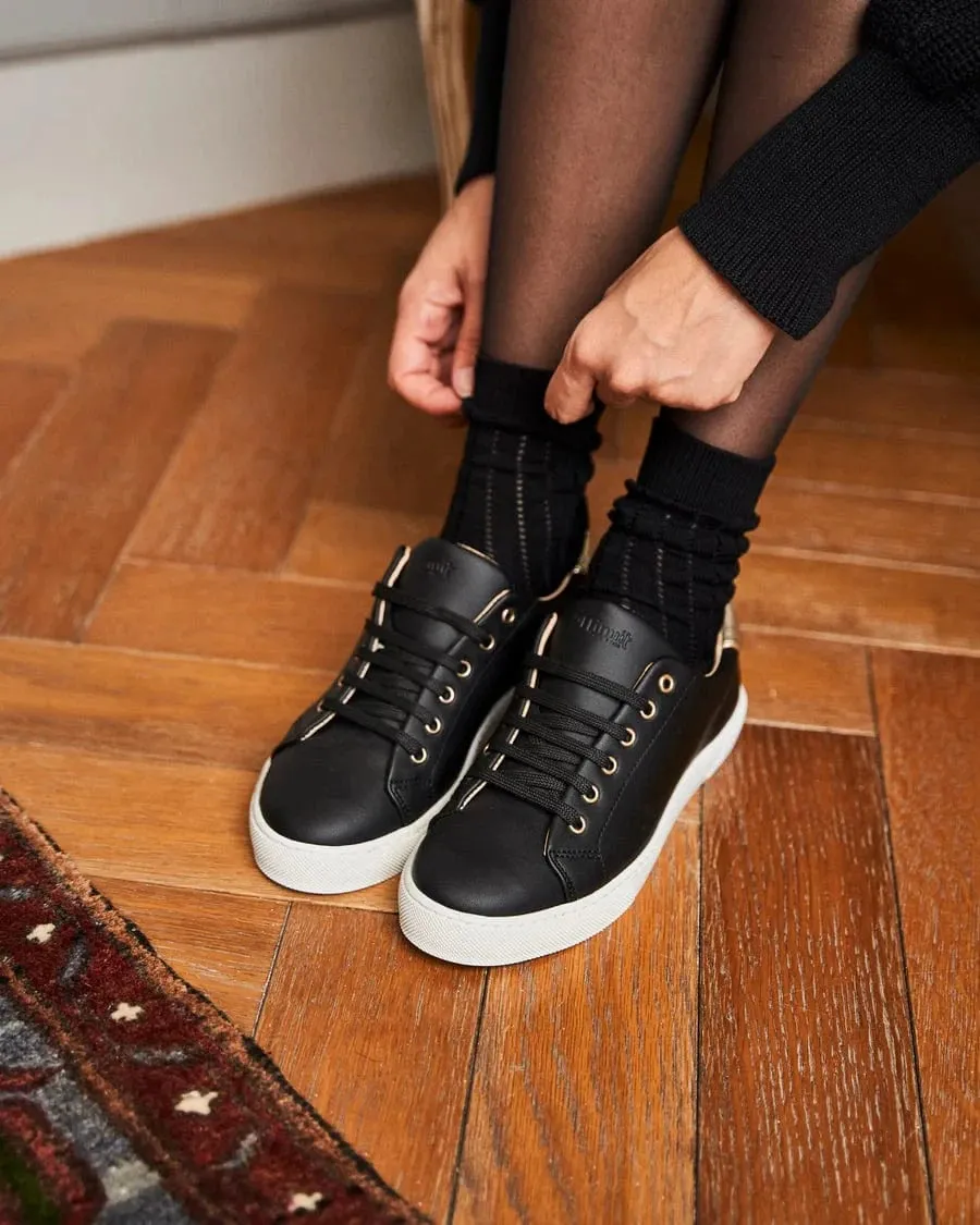 Virevolte Recycled Grain Leather Vegan Trainers | Black